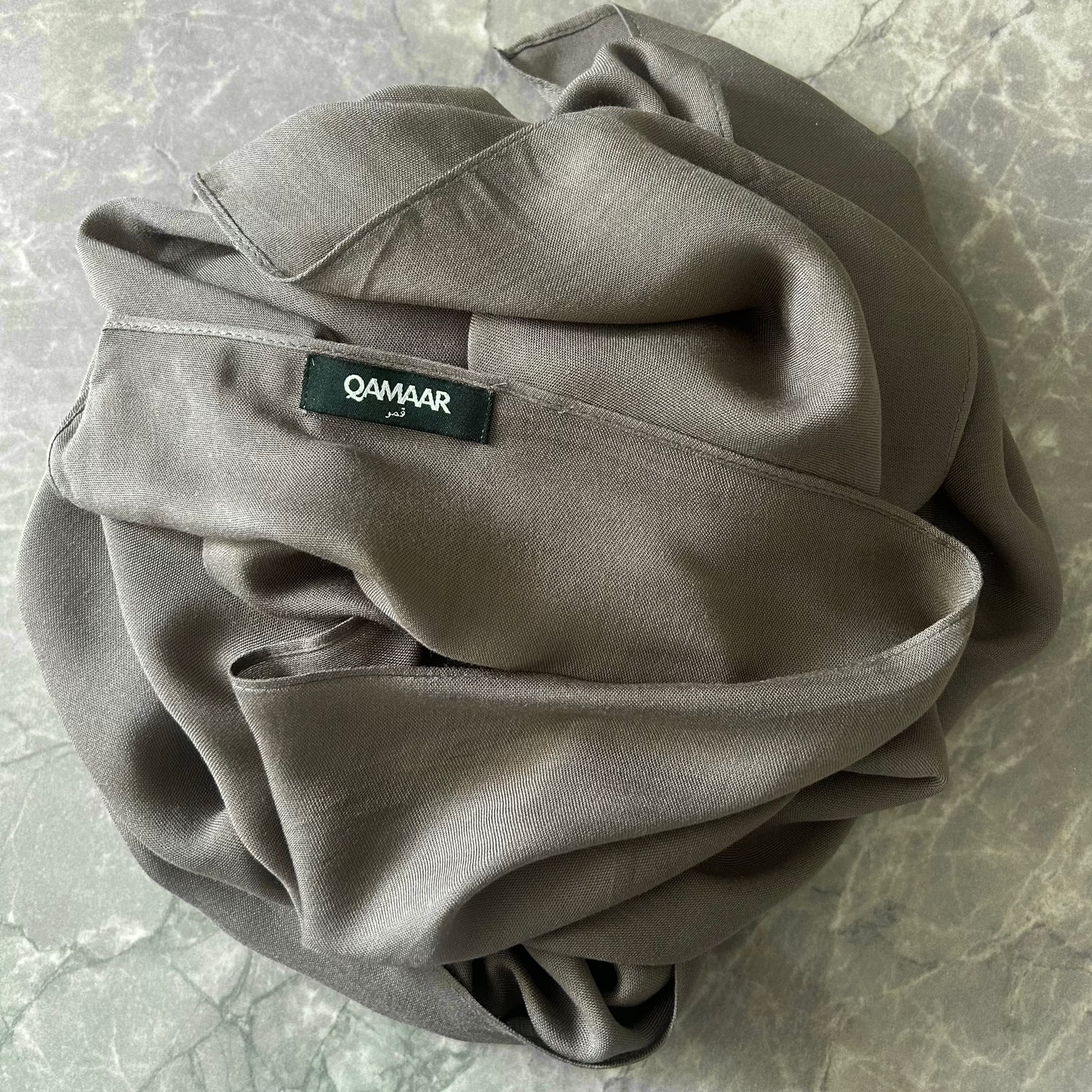 atmungsaktiver hochwertiger bamboo modal hijab in khaki mit passender Unterkappe